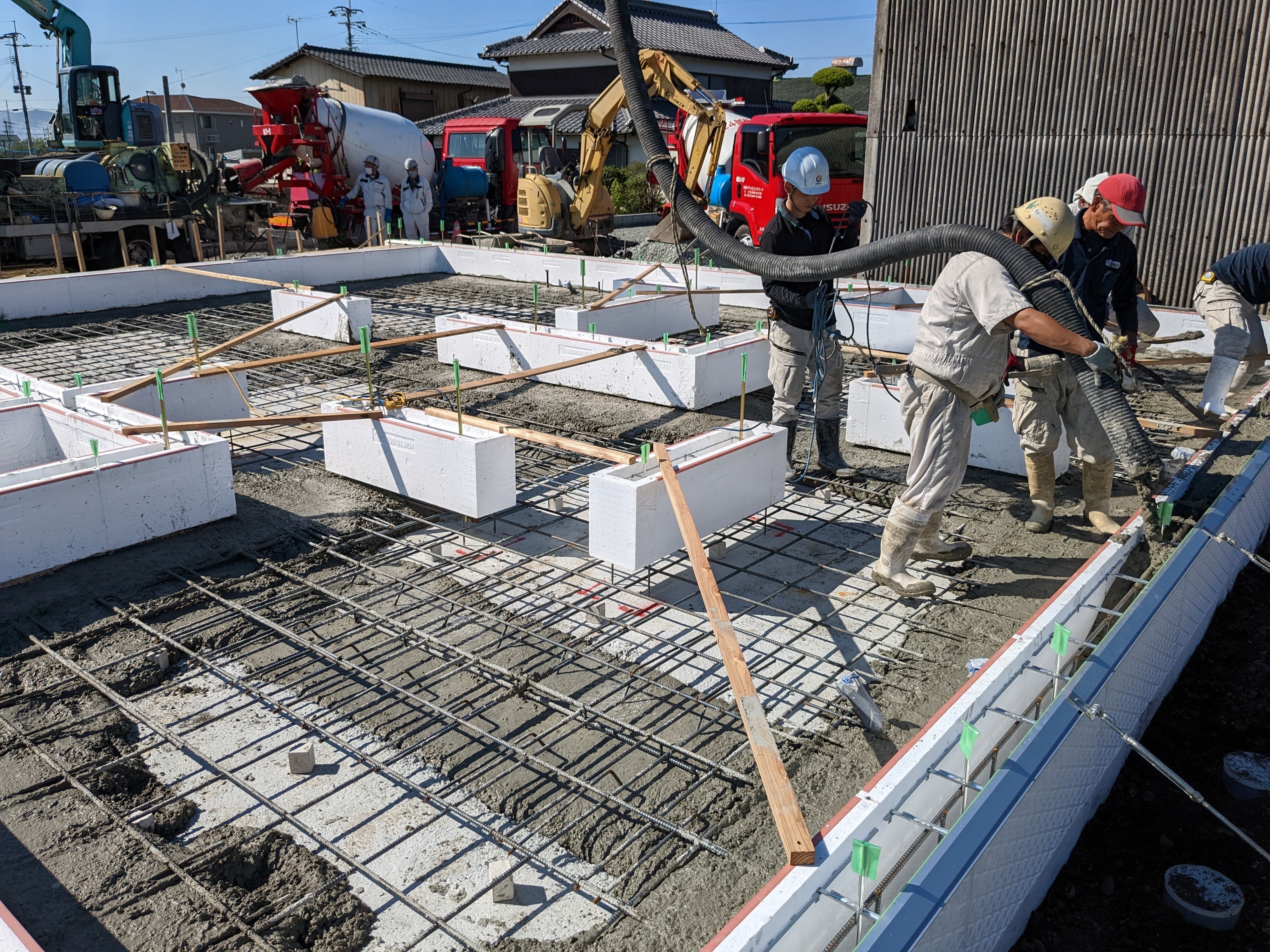 福岡八女を拠点に、日本最高性能の家づくりを行う技術職人を束ねる【住宅基礎職長】