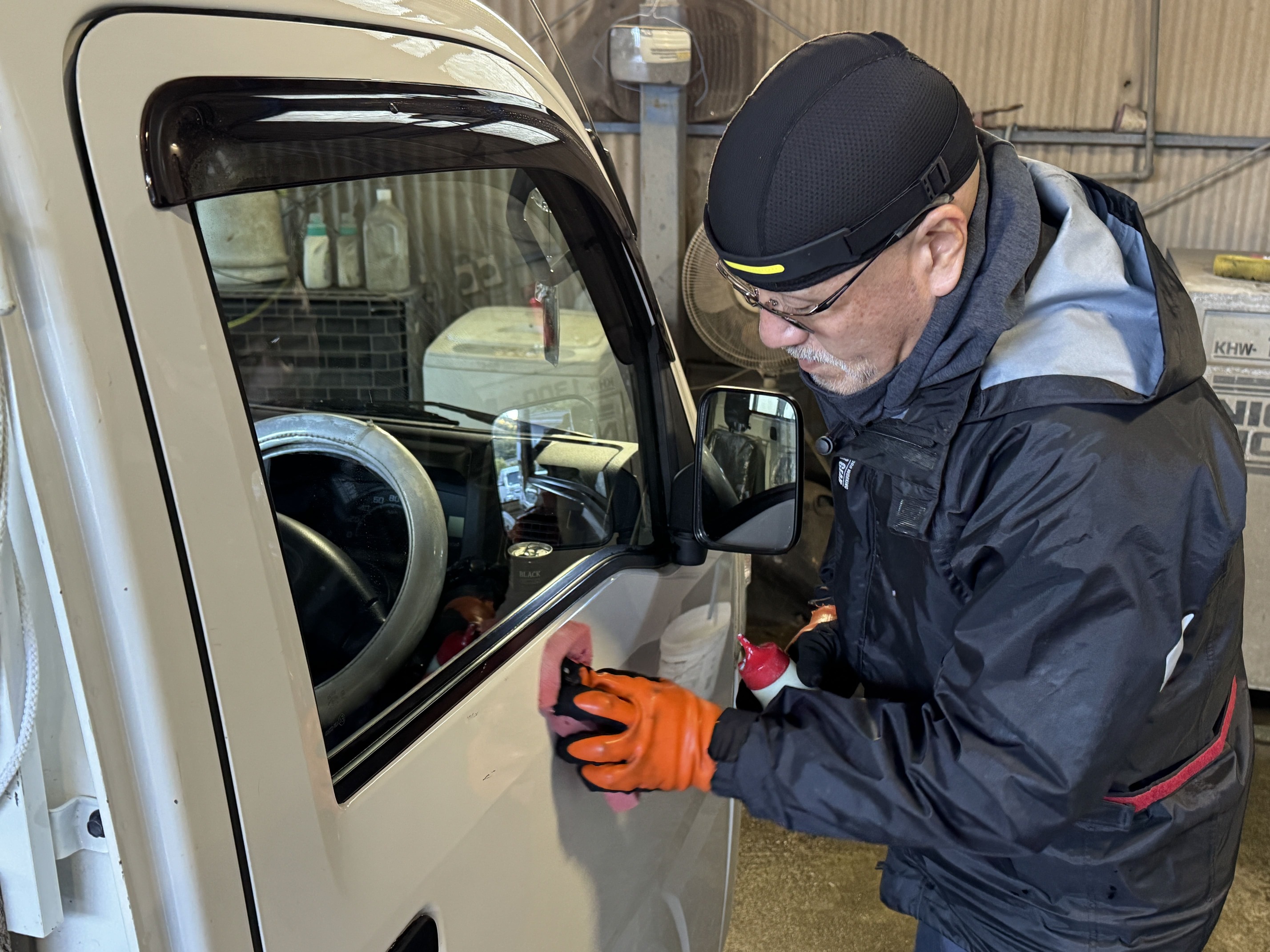 【仁田原モータース　アルバイト/パート】屋根付き洗車場で洗車・清掃