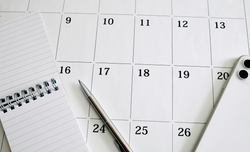 イメージ： 年間休日124日