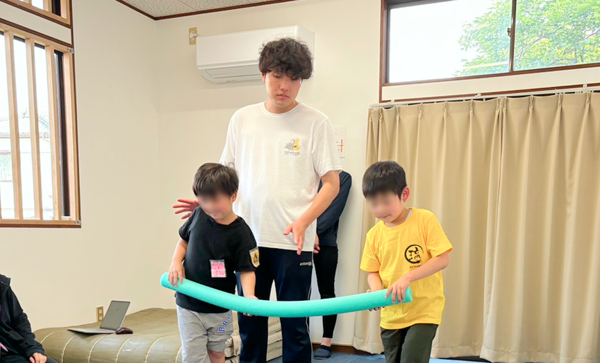 イメージ： 専門職員